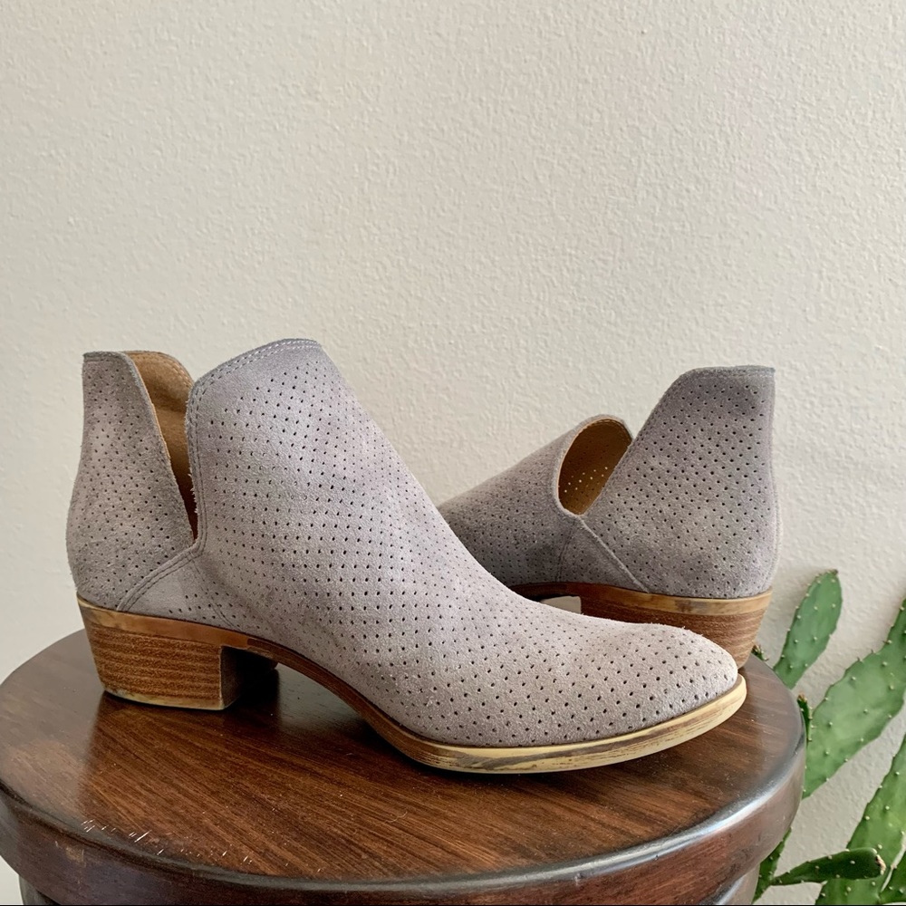 LUCKY Perforated Booties